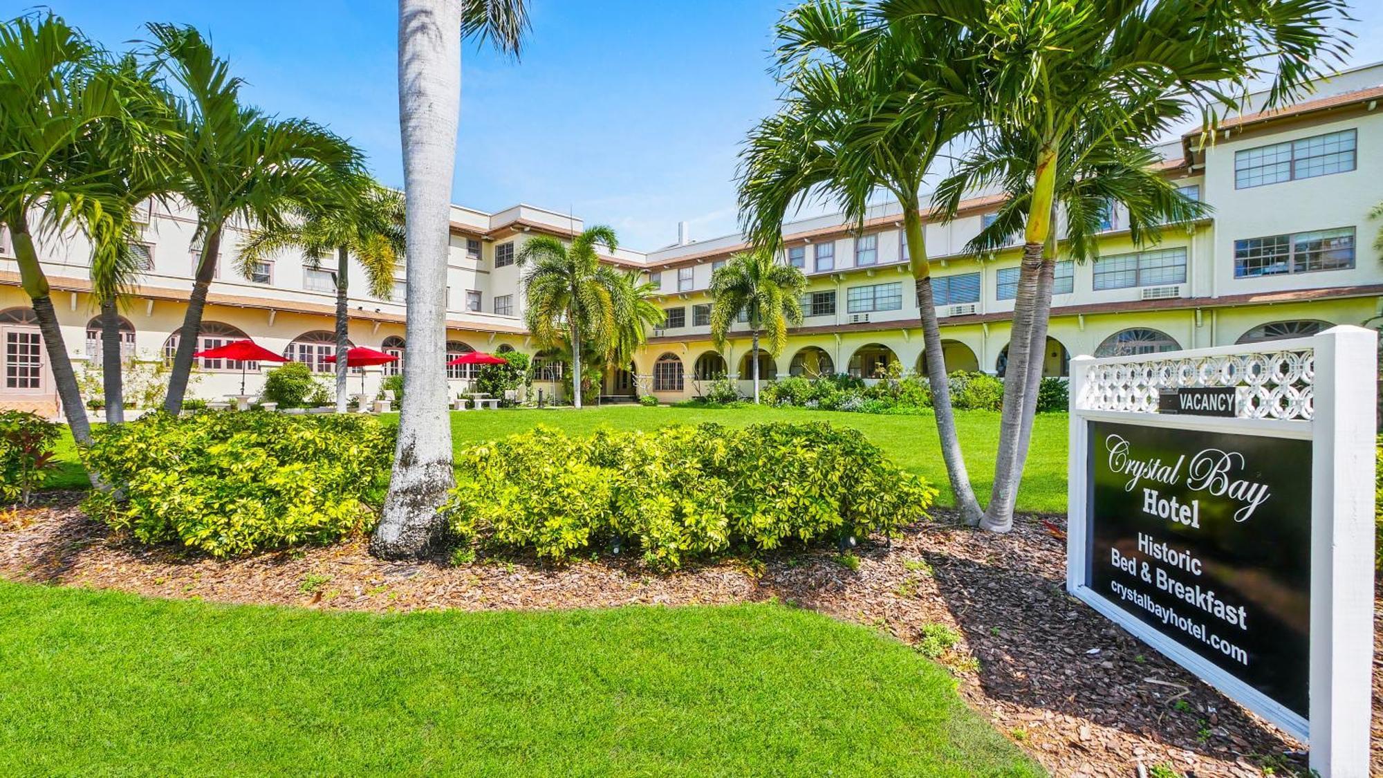 סיינט פיטרסברג Crystal Bay Historic Hotel מראה חיצוני תמונה